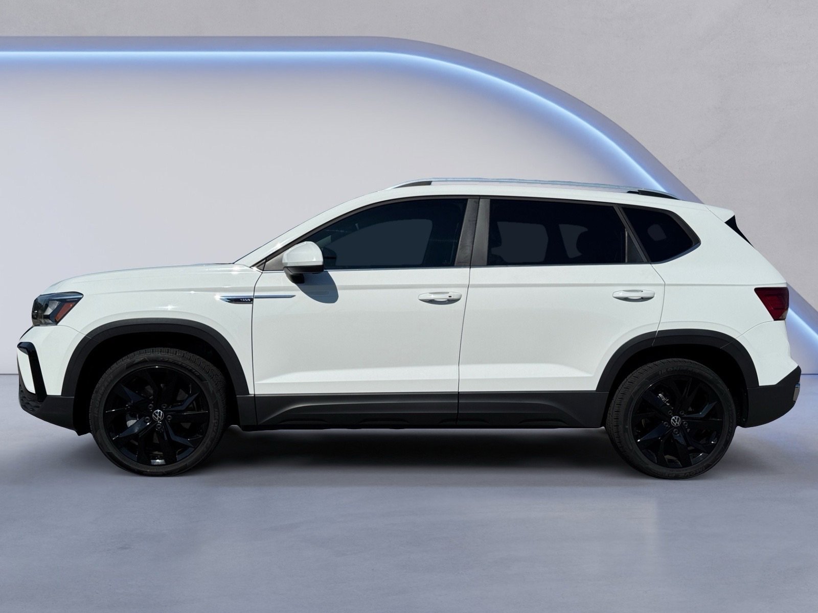 2023 Volkswagen Taos SE photo 4