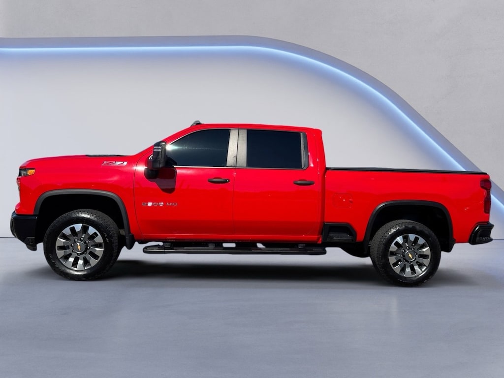 Used 2024 Chevrolet Silverado 2500HD Custom Truck Crew Cab