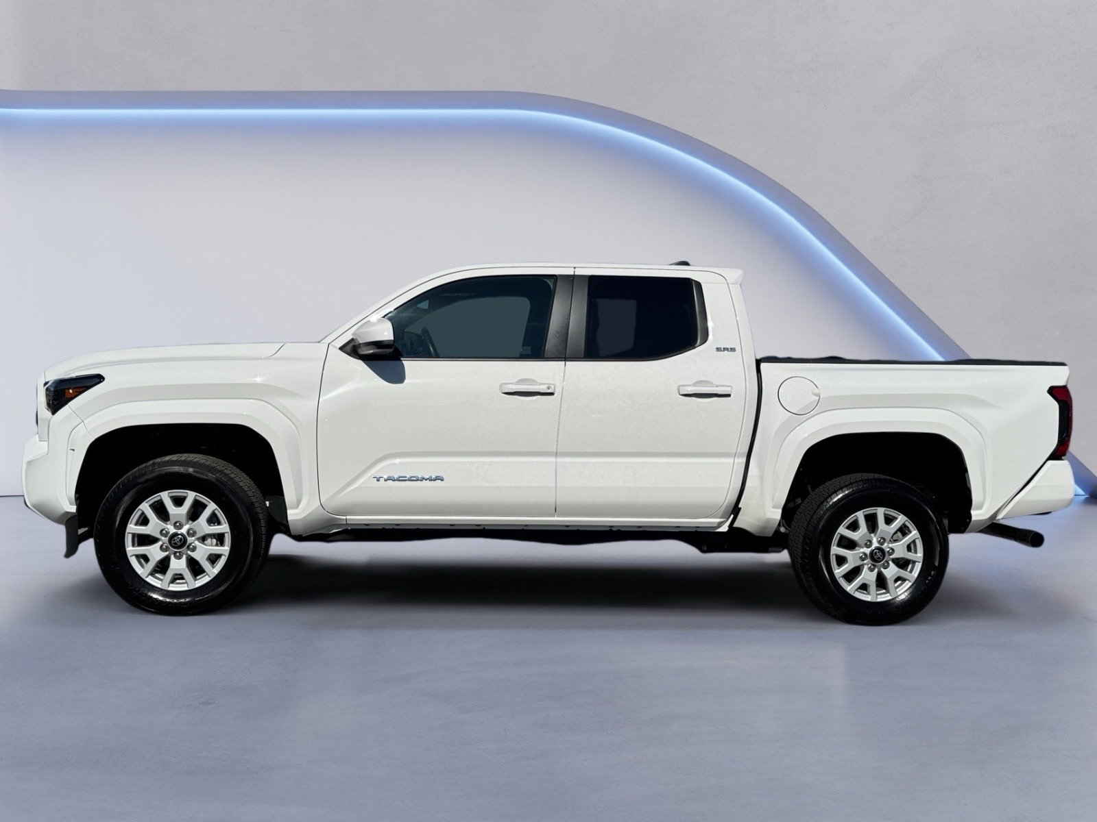 2024 Toyota Tacoma SR5 Double Cab photo 4