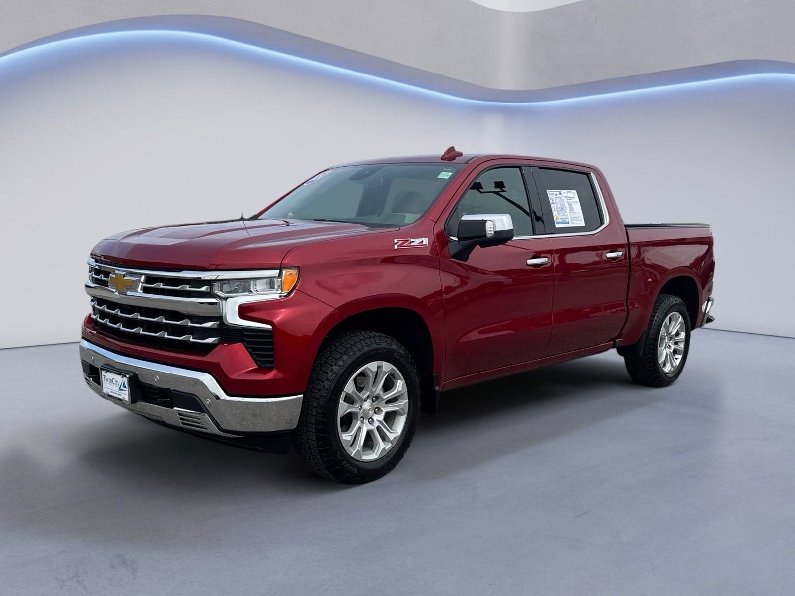 2024 Chevrolet Silverado 1500 LTZ photo 3