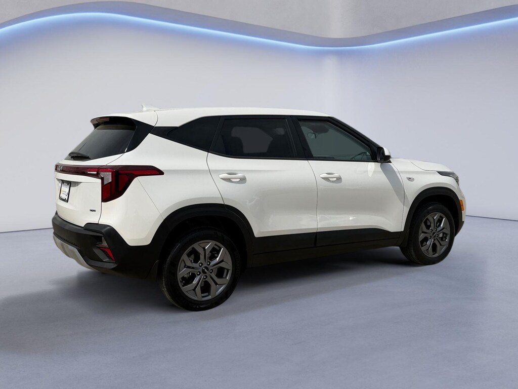 Used 2024 Kia Seltos LX SUV