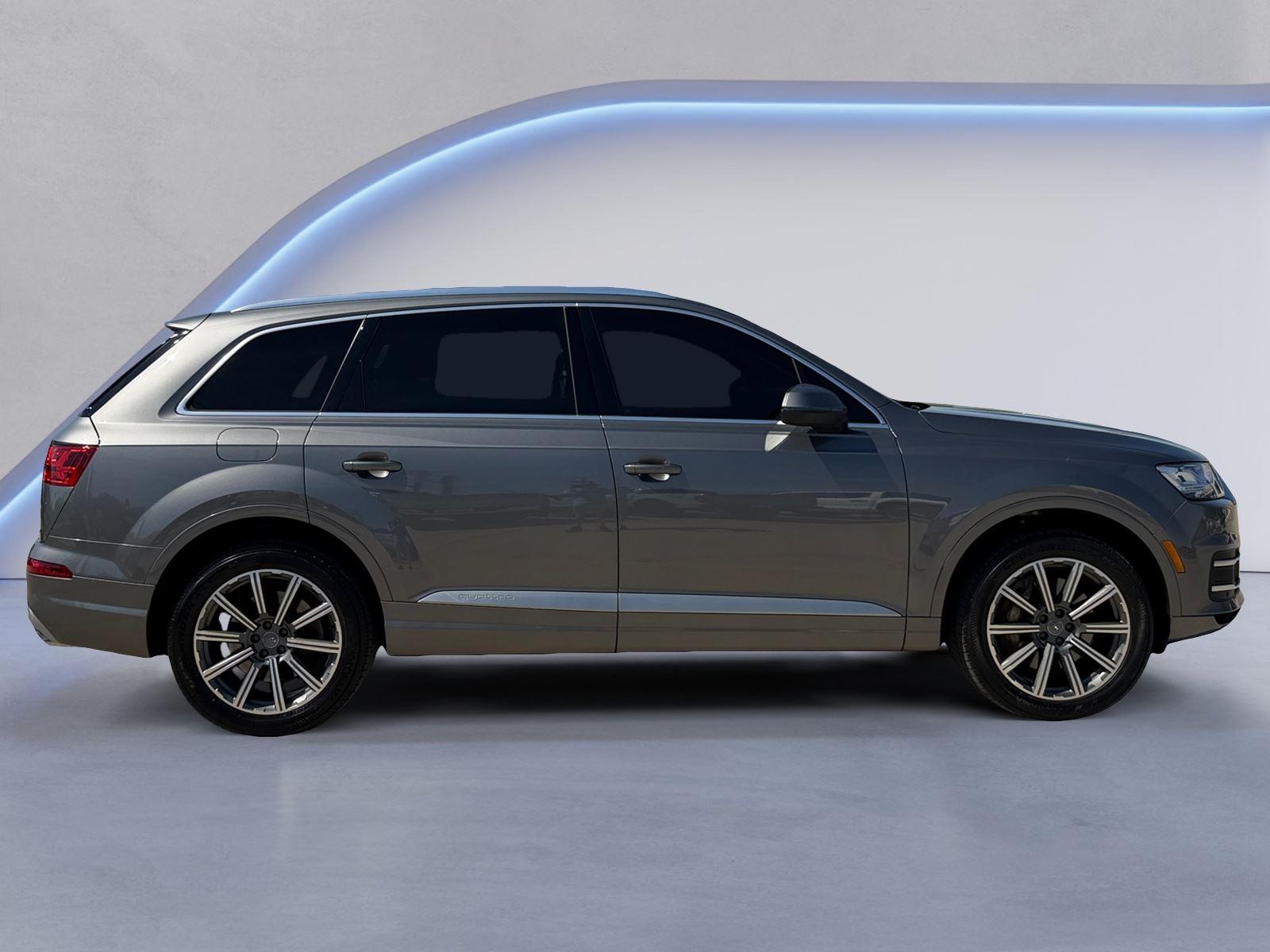 Used 2017 Audi Q7 Premium Plus with VIN WA1LAAF73HD041712 for sale in Alcoa, TN