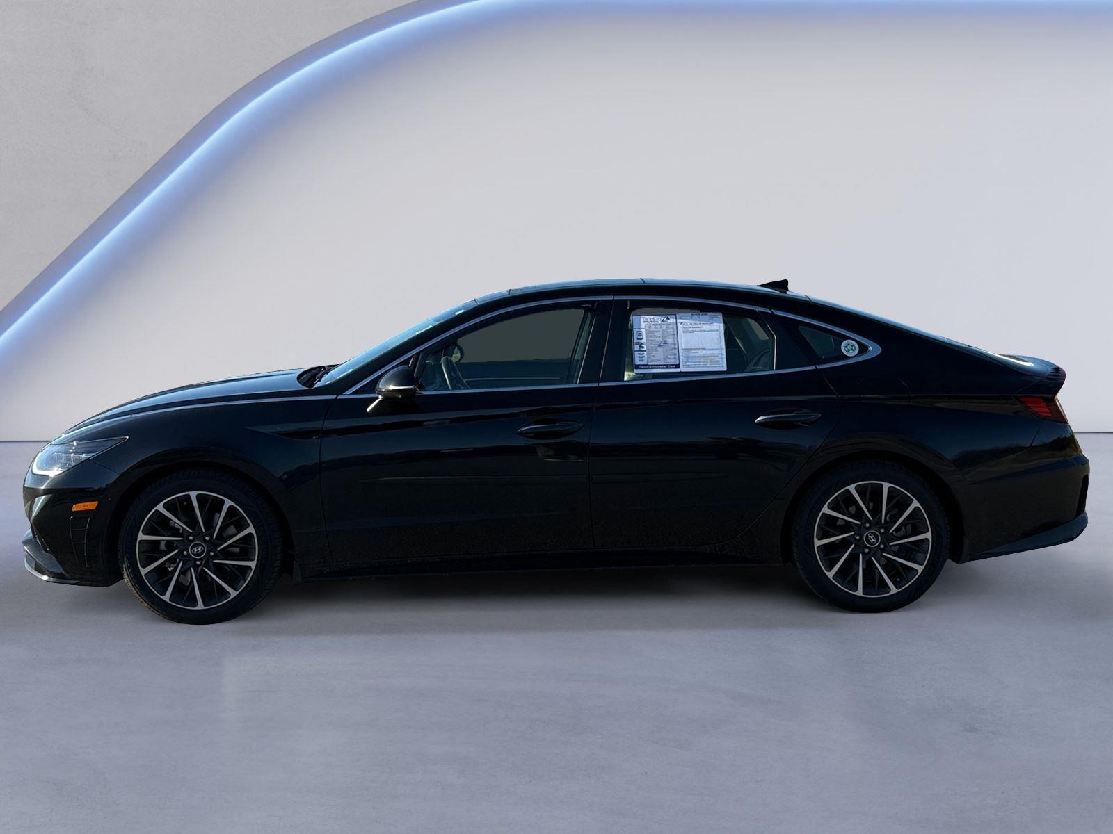 2022 Hyundai Sonata Limited photo 2