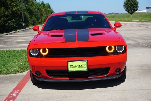 Used 2020 Dodge Challenger SXT with VIN 2C3CDZAG7LH240166 for sale in Port Arthur, TX