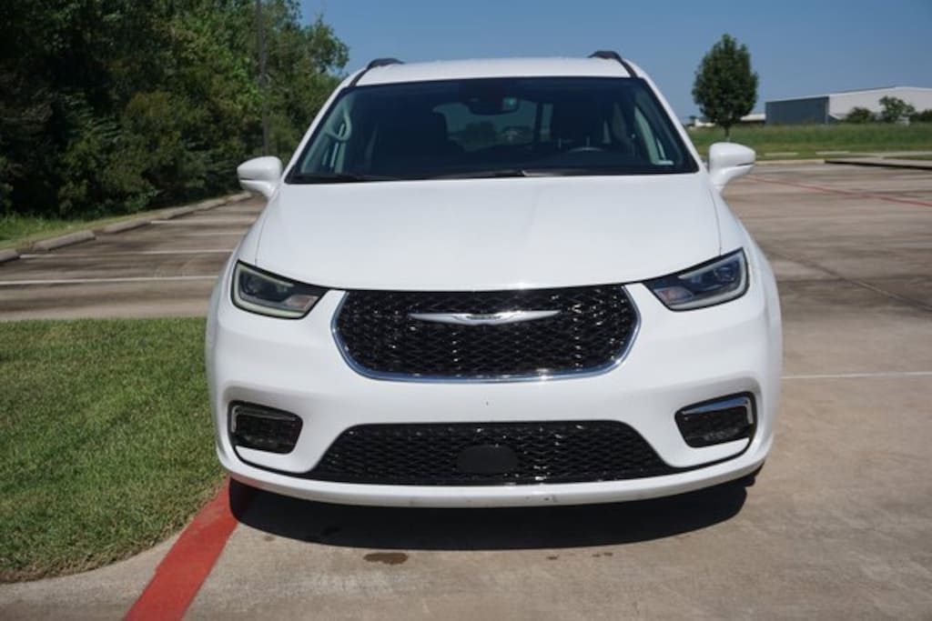 2022 Chrysler Pacifica Bright White for Sale in Port Arthur TX, AN112508