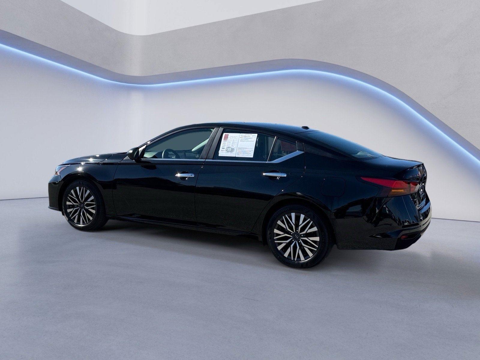 2024 Nissan Altima 2.5 SV photo 3