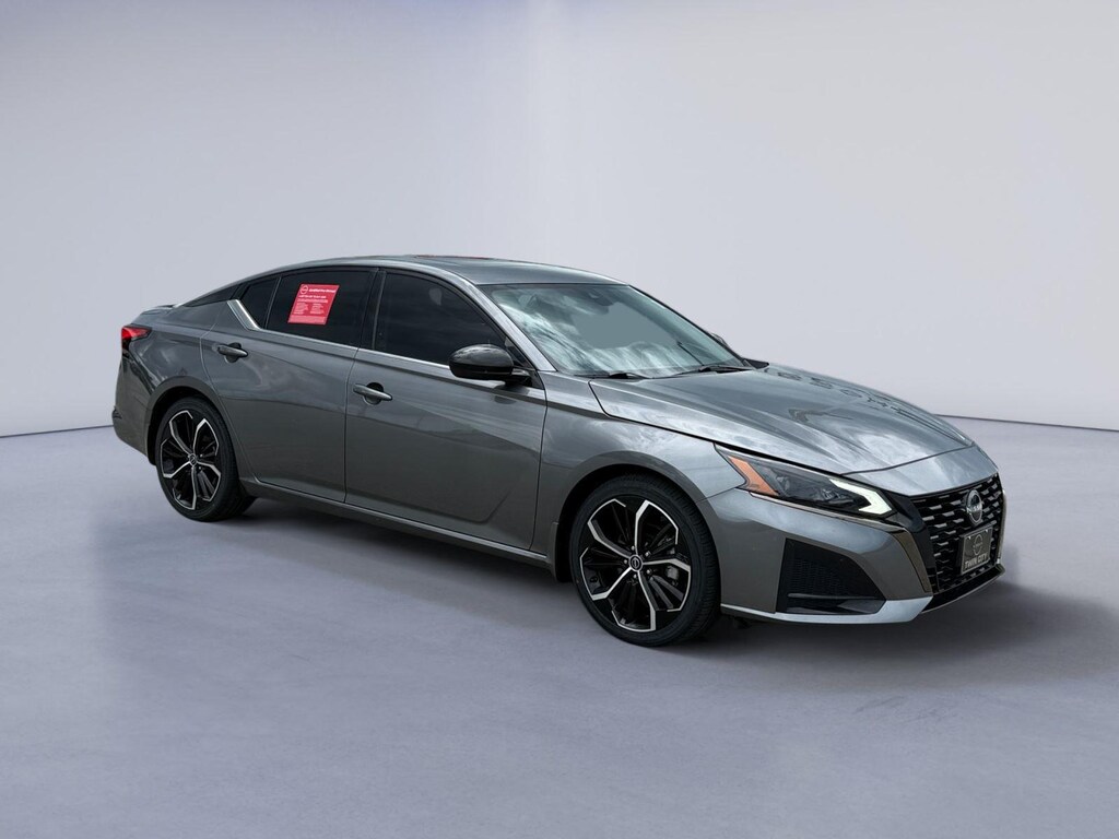 Used 2023 Nissan Altima 2.5 SR Sedan