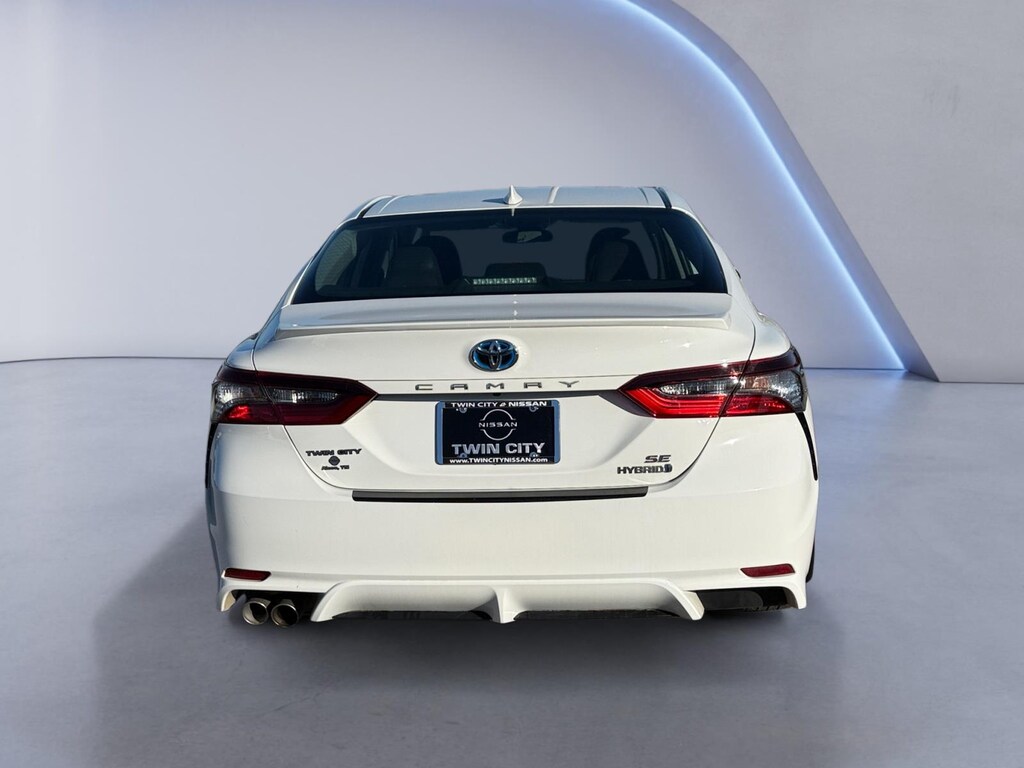 Used 2022 Toyota Camry Hybrid SE Sedan