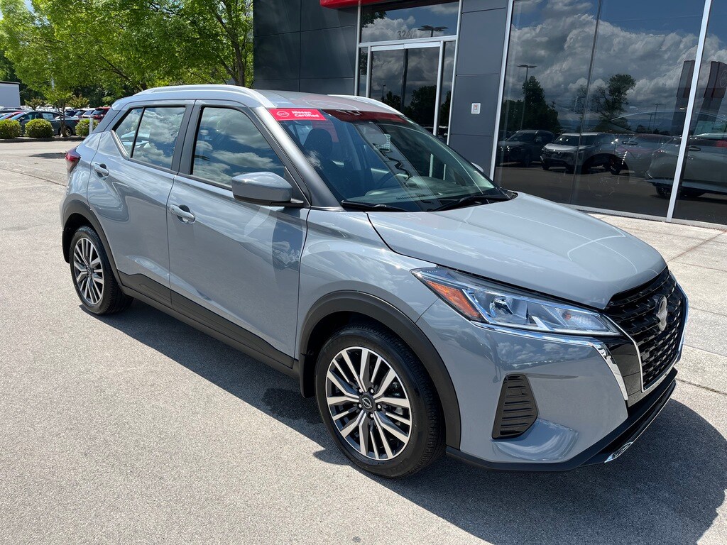 2024 Nissan Kicks SV photo 3