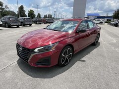 2025 Nissan Altima SR Sedan