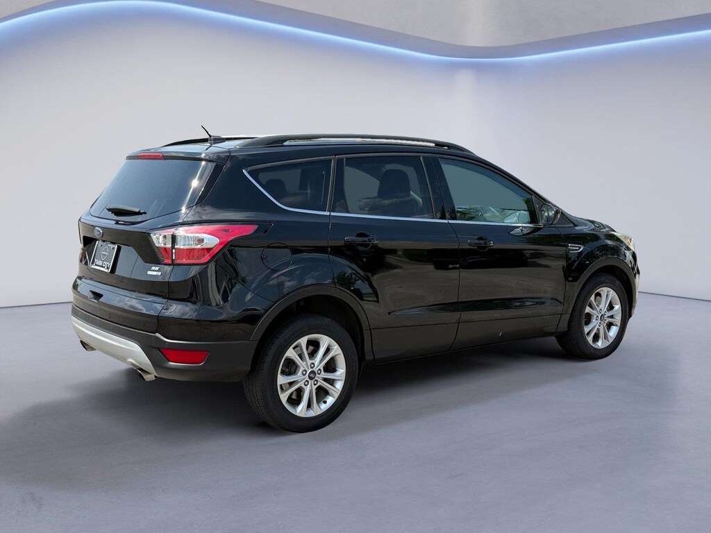 Used 2017 Ford Escape SE SUV