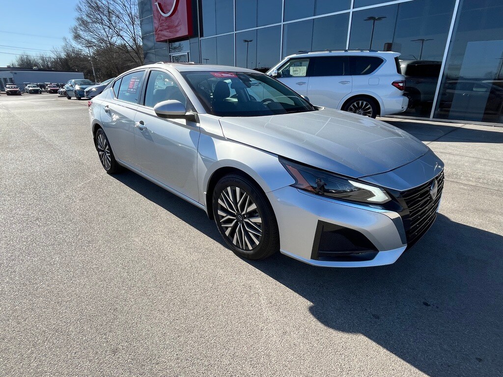 2024 Nissan Altima 2.5 SV photo 3