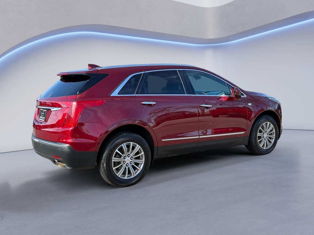 Used 2017 CADILLAC XT5 Luxury SUV
