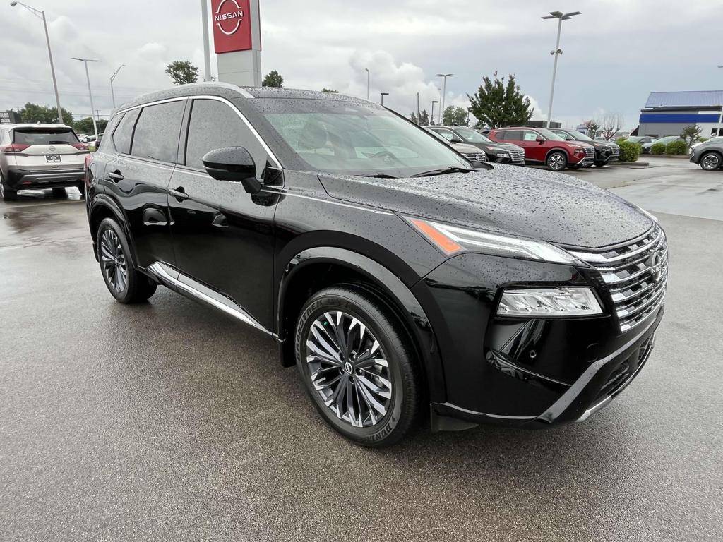 2024 Nissan Rogue Platinum photo 3