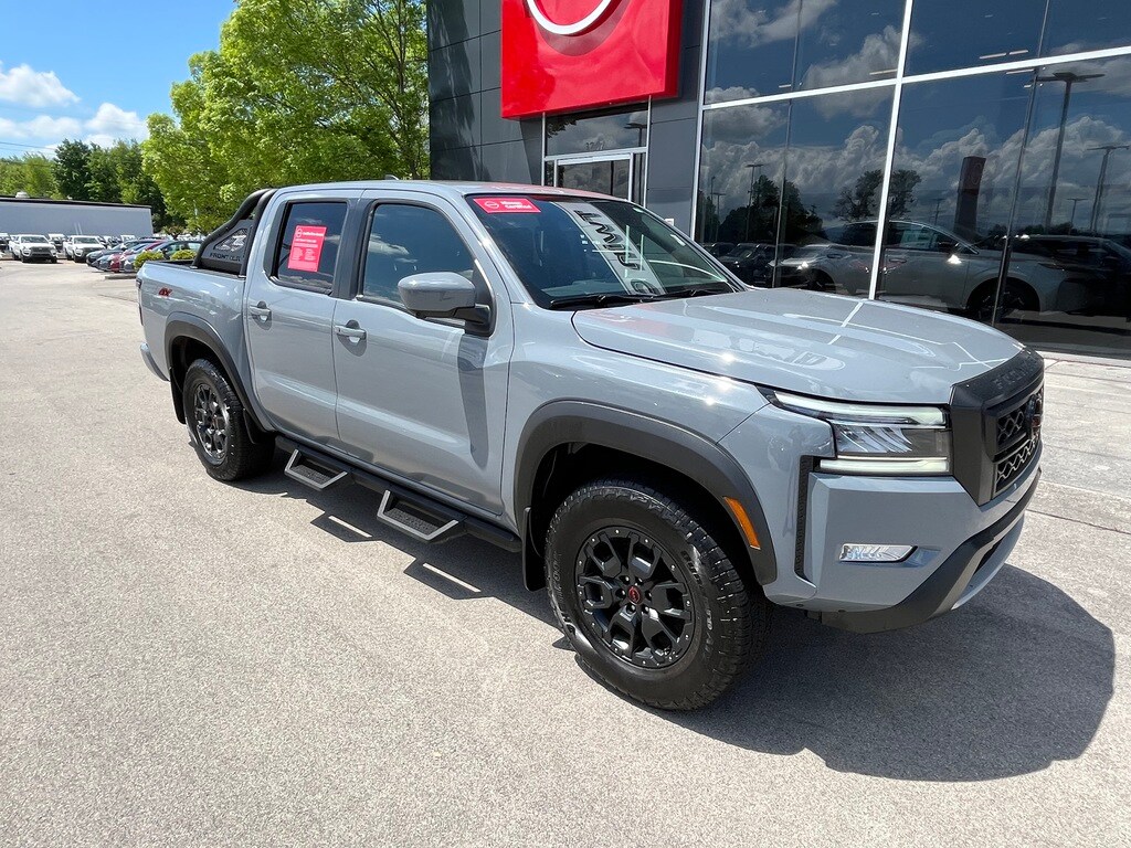 2024 Nissan Frontier PRO-4X photo 3