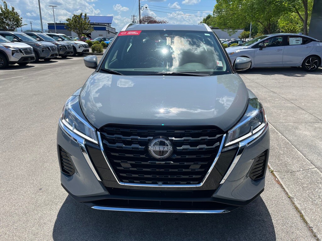 2024 Nissan Kicks SV photo 2