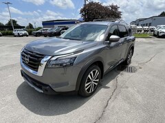 2025 Nissan Pathfinder Platinum SUV