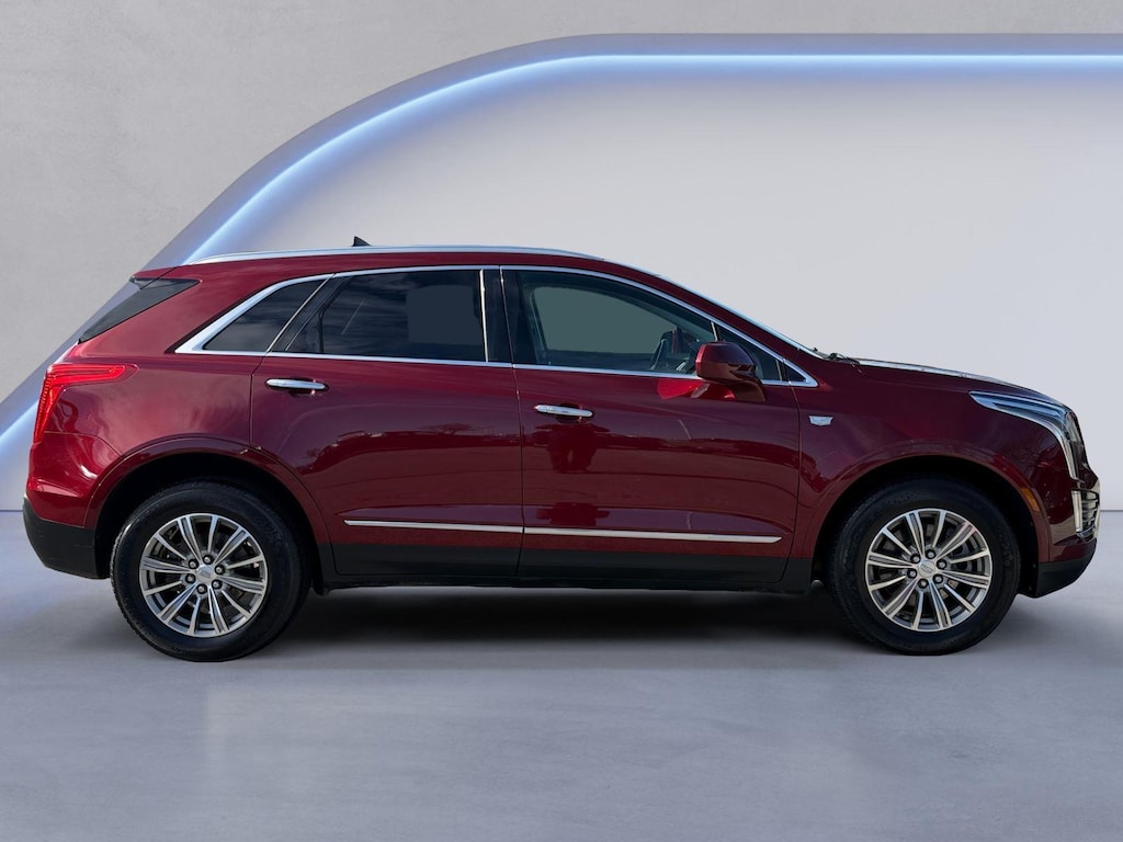 Used 2017 CADILLAC XT5 Luxury SUV