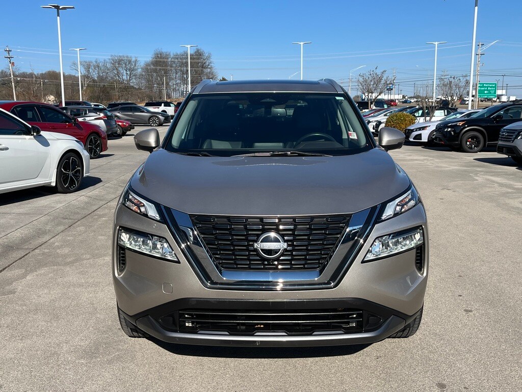 2023 Nissan Rogue SL photo 2