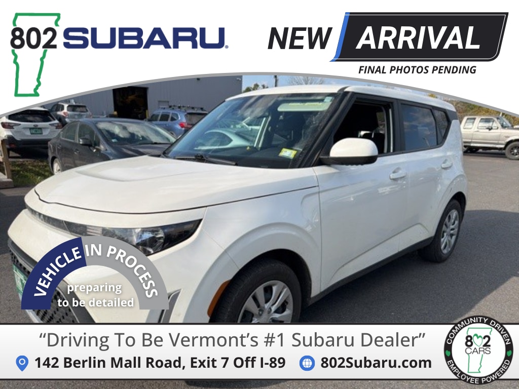 2023 Kia Soul LX's photo