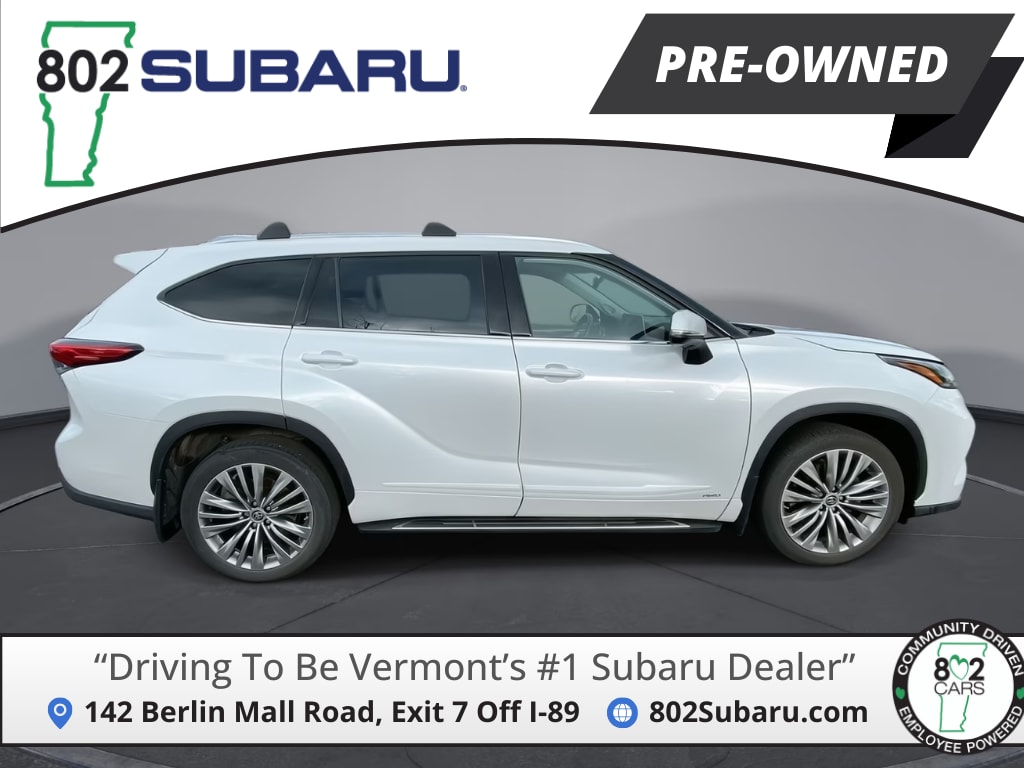 2022 Toyota Highlander Platinum's photo