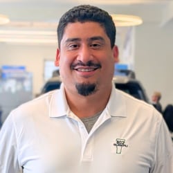 Staff member Arturo Ponciano from ID_b86cdd5f4c55