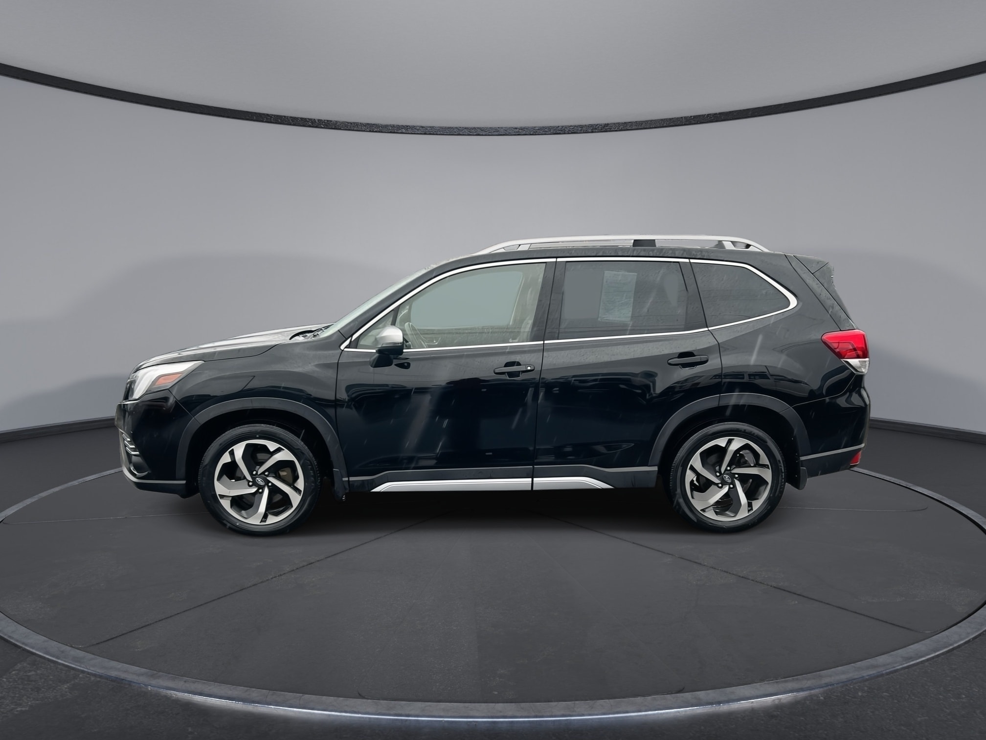 2023 Subaru Forester Touring's photo