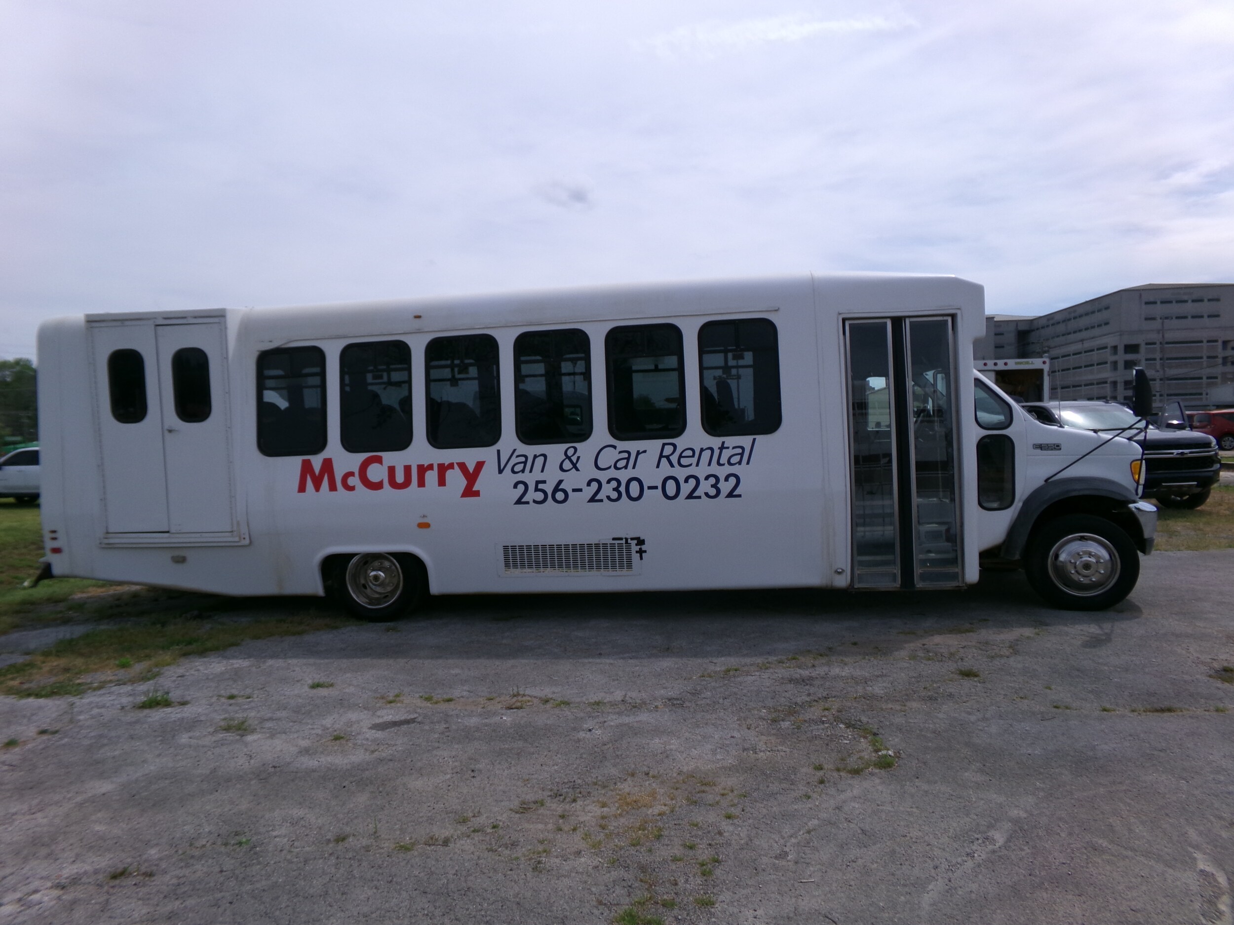 2003 Ford E-Series's photo