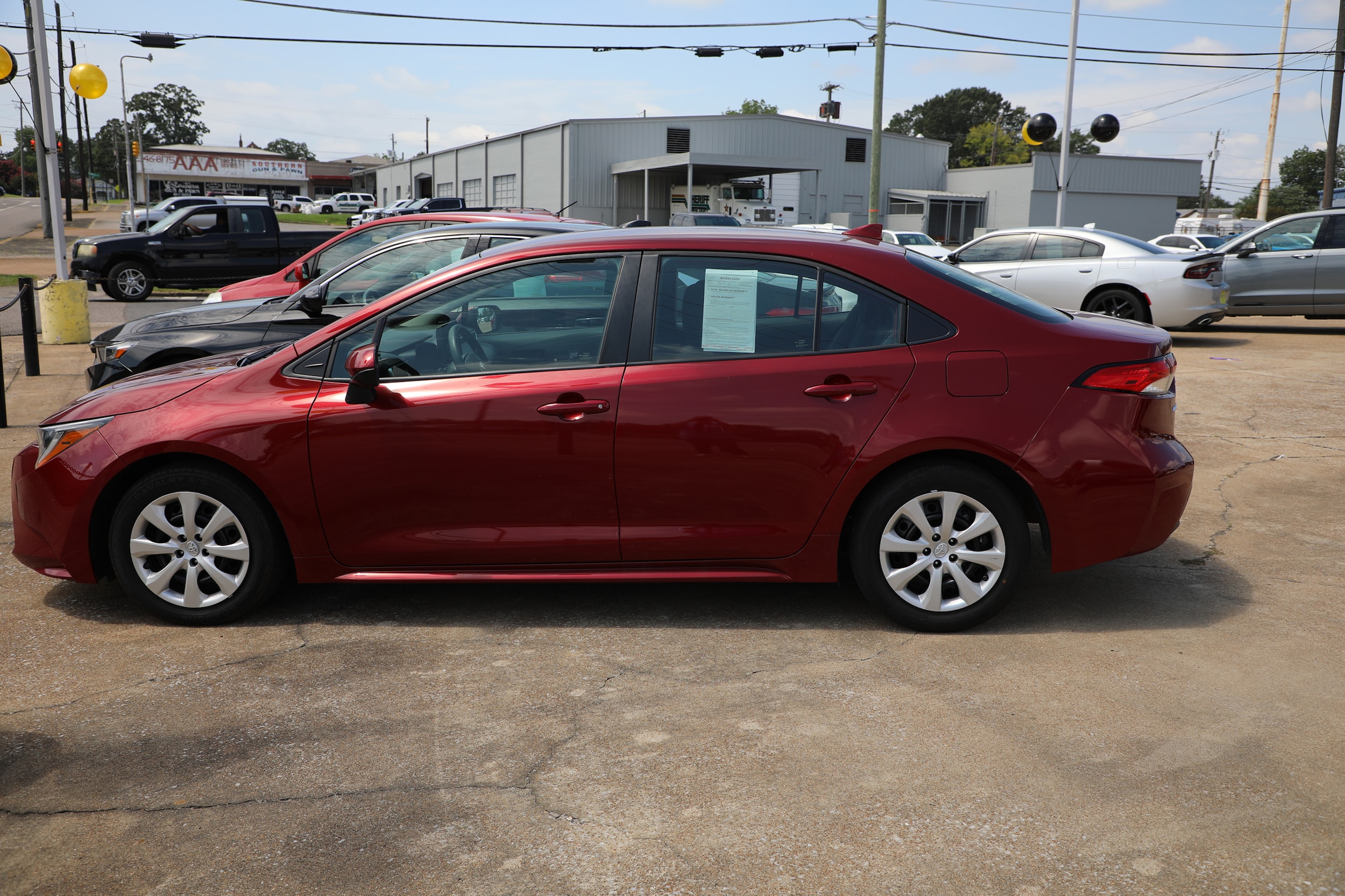 2023 Toyota Corolla LE's photo