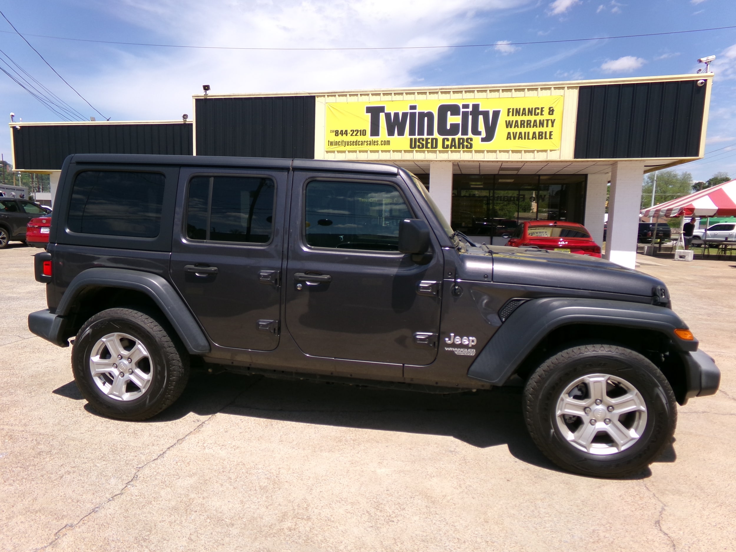 2021 Jeep Wrangler Sport S's photo