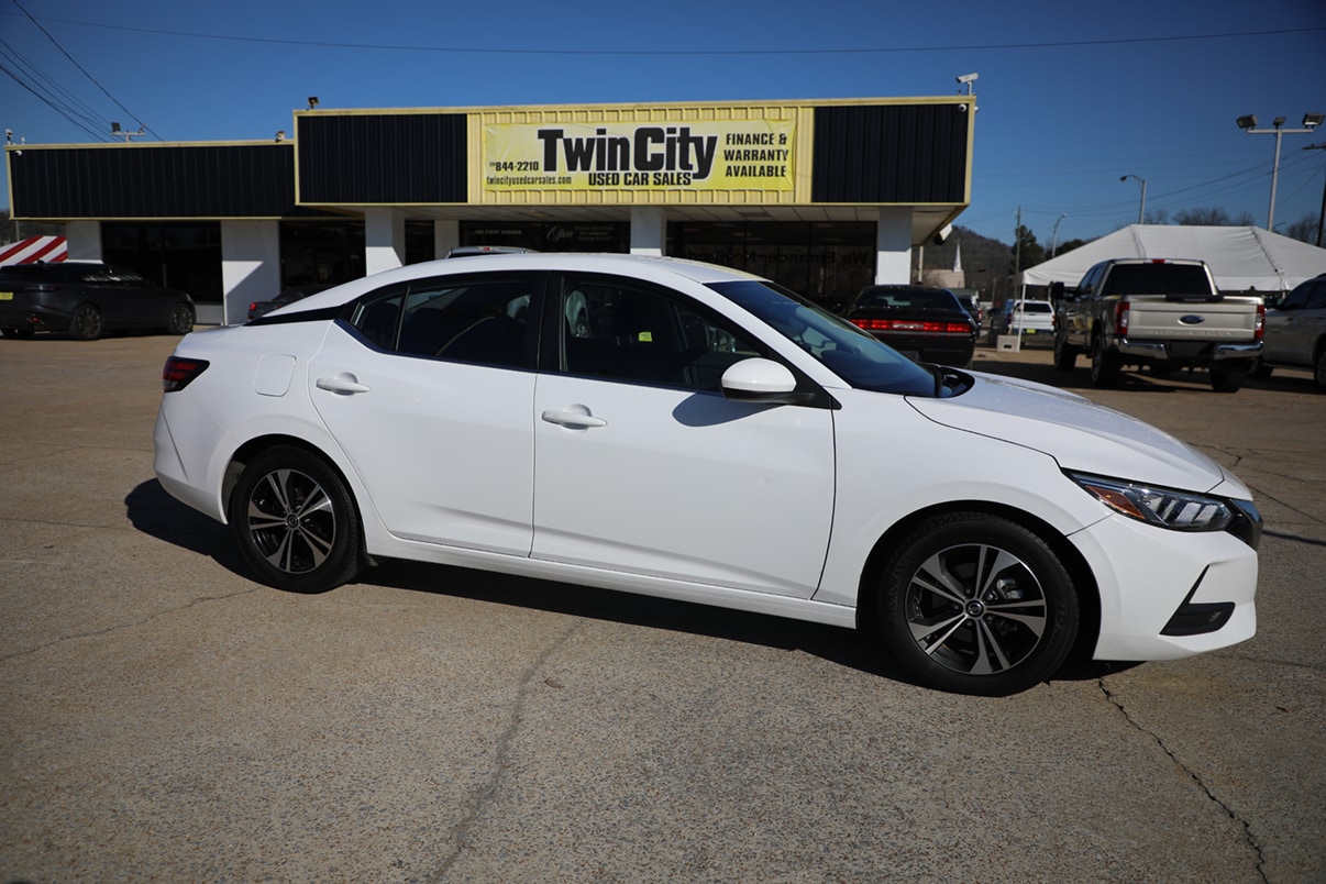 2023 Nissan Sentra SV's photo
