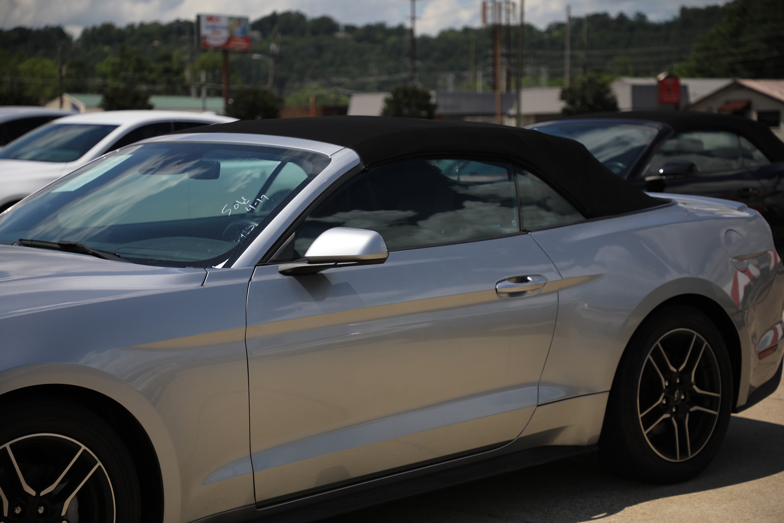 2021 Ford Mustang EcoBoost Premium's photo