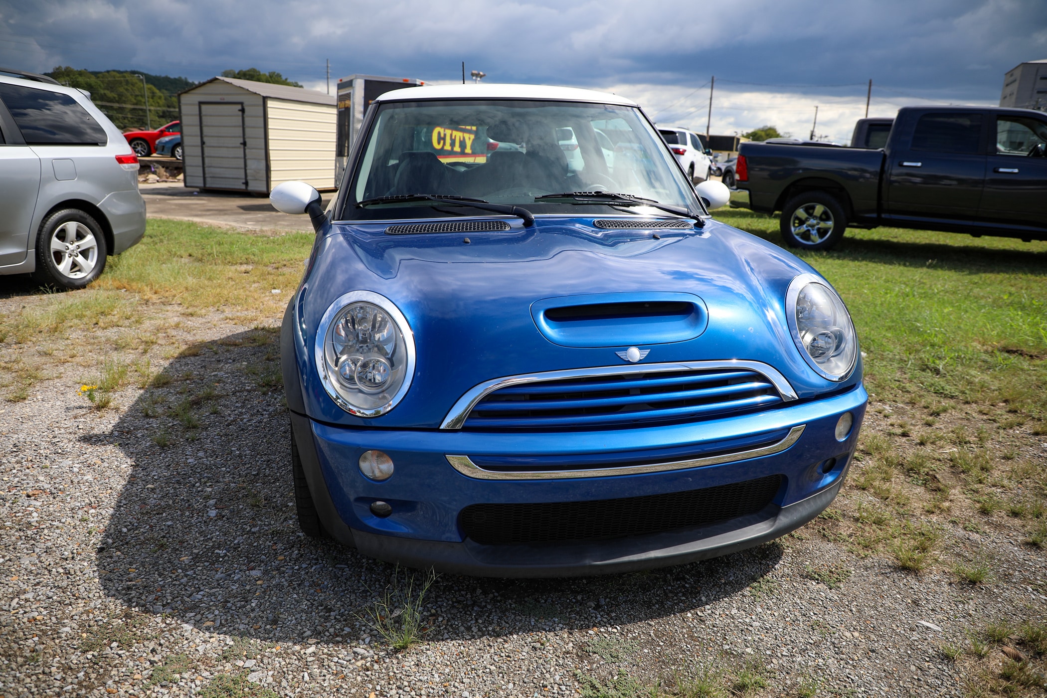 Vehicle Image 2