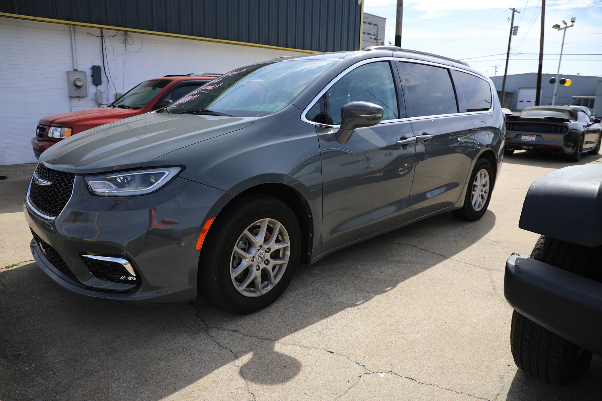 2022 Chrysler Pacifica Touring L's photo