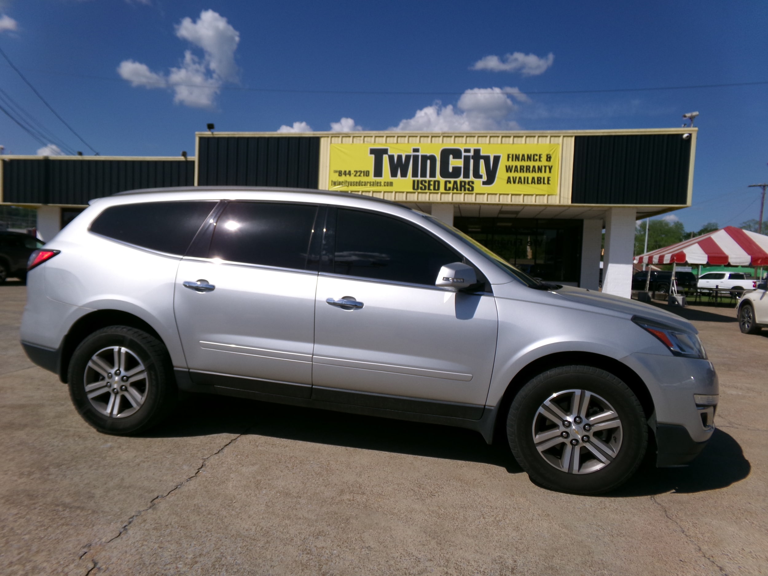 2017 Chevrolet Traverse 2LT FWD's photo