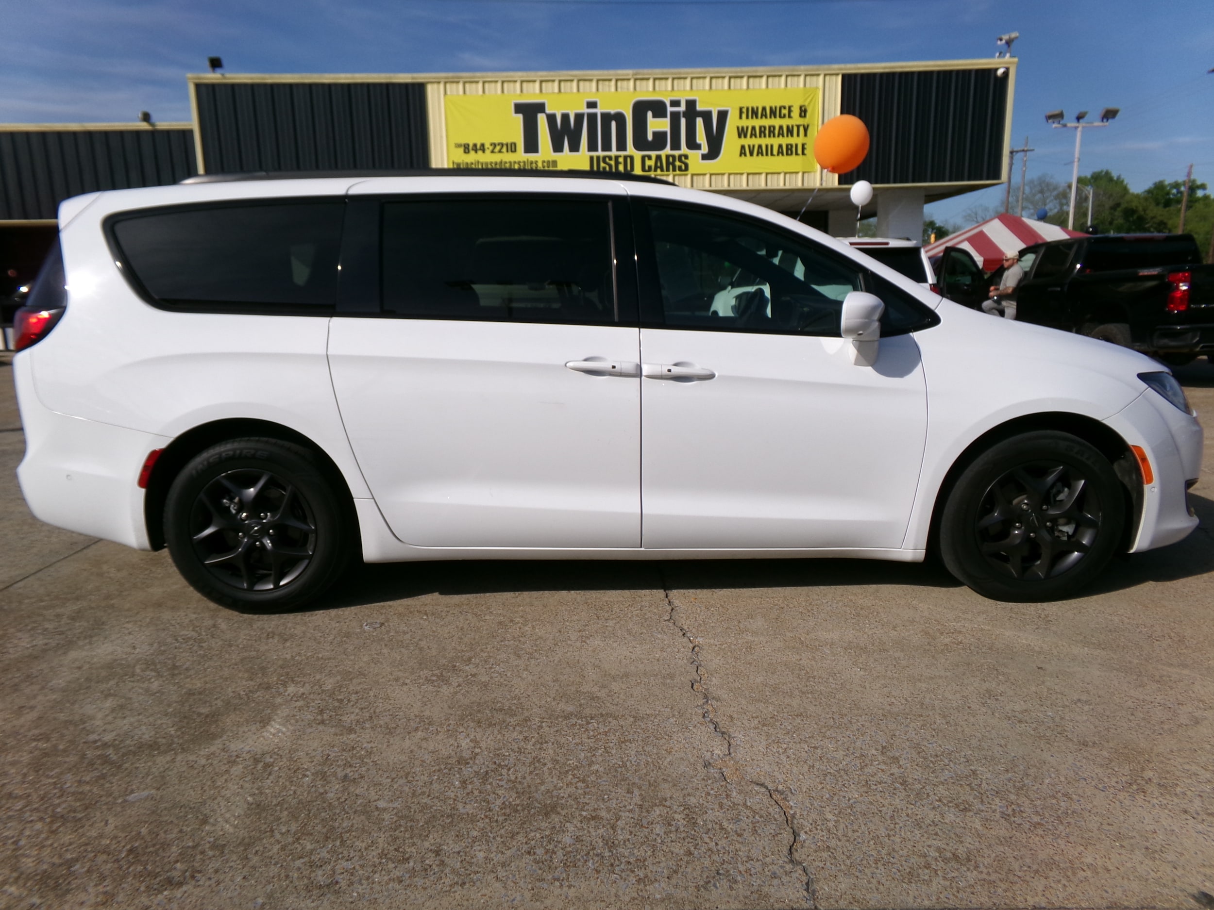 2020 Chrysler Pacifica Touring L Plus's photo
