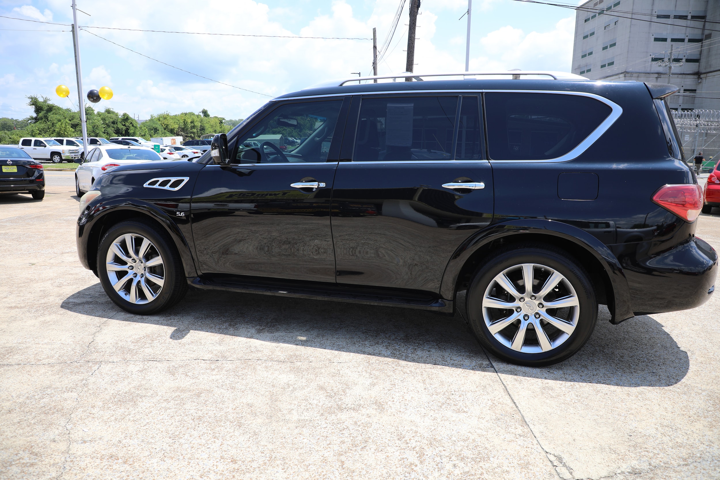 2014 INFINITI QX80 Base's photo