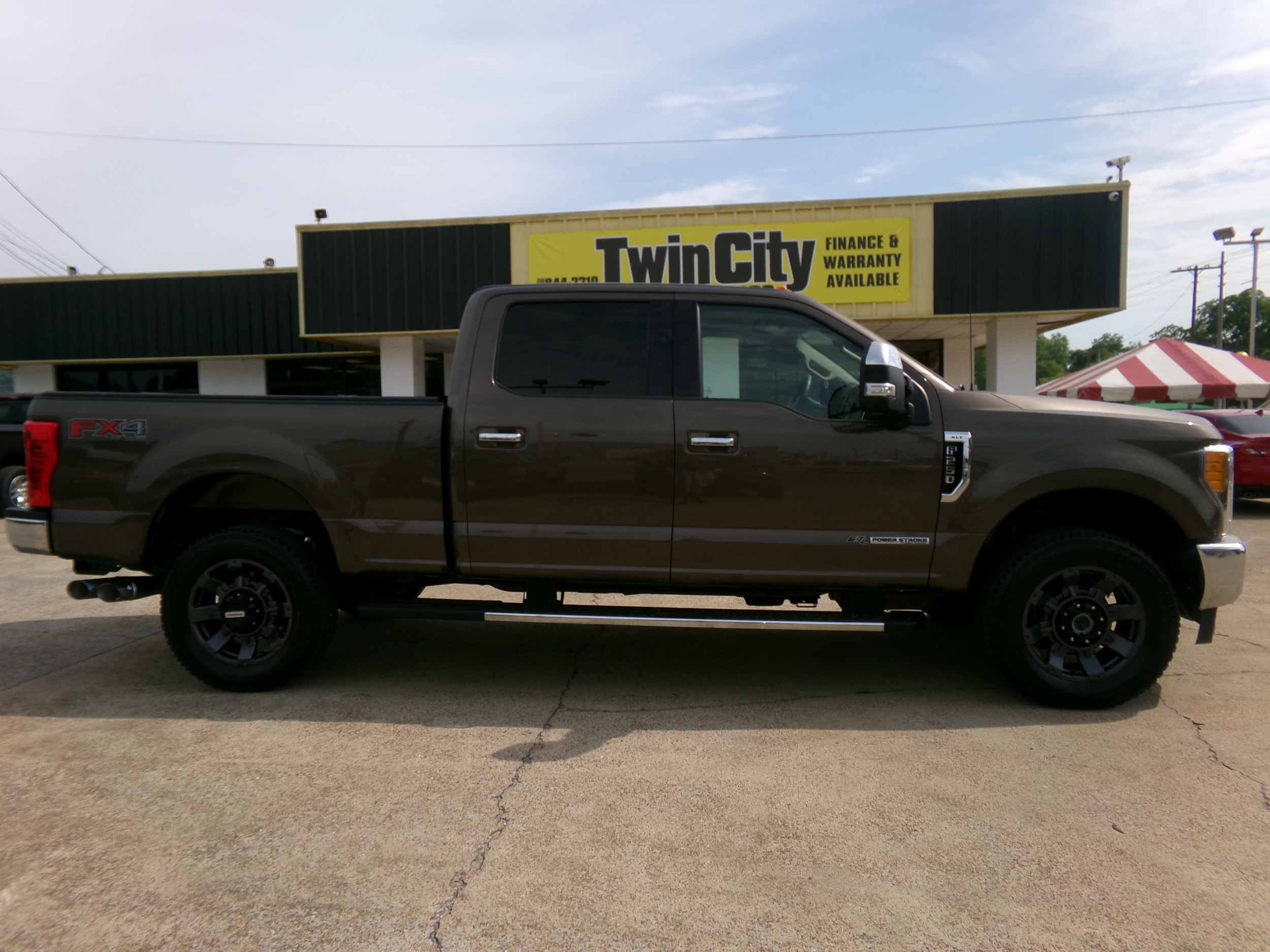 2017 Ford F-250 XLT 4x4 Crew Cab 6-3/4' Box's photo