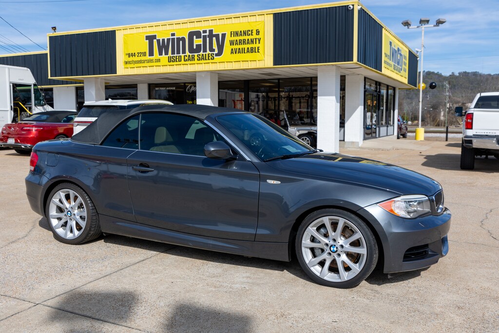 Used 2013 BMW 135i For Sale at Twin City Used Cars VIN WBAUN7C52DVM27379