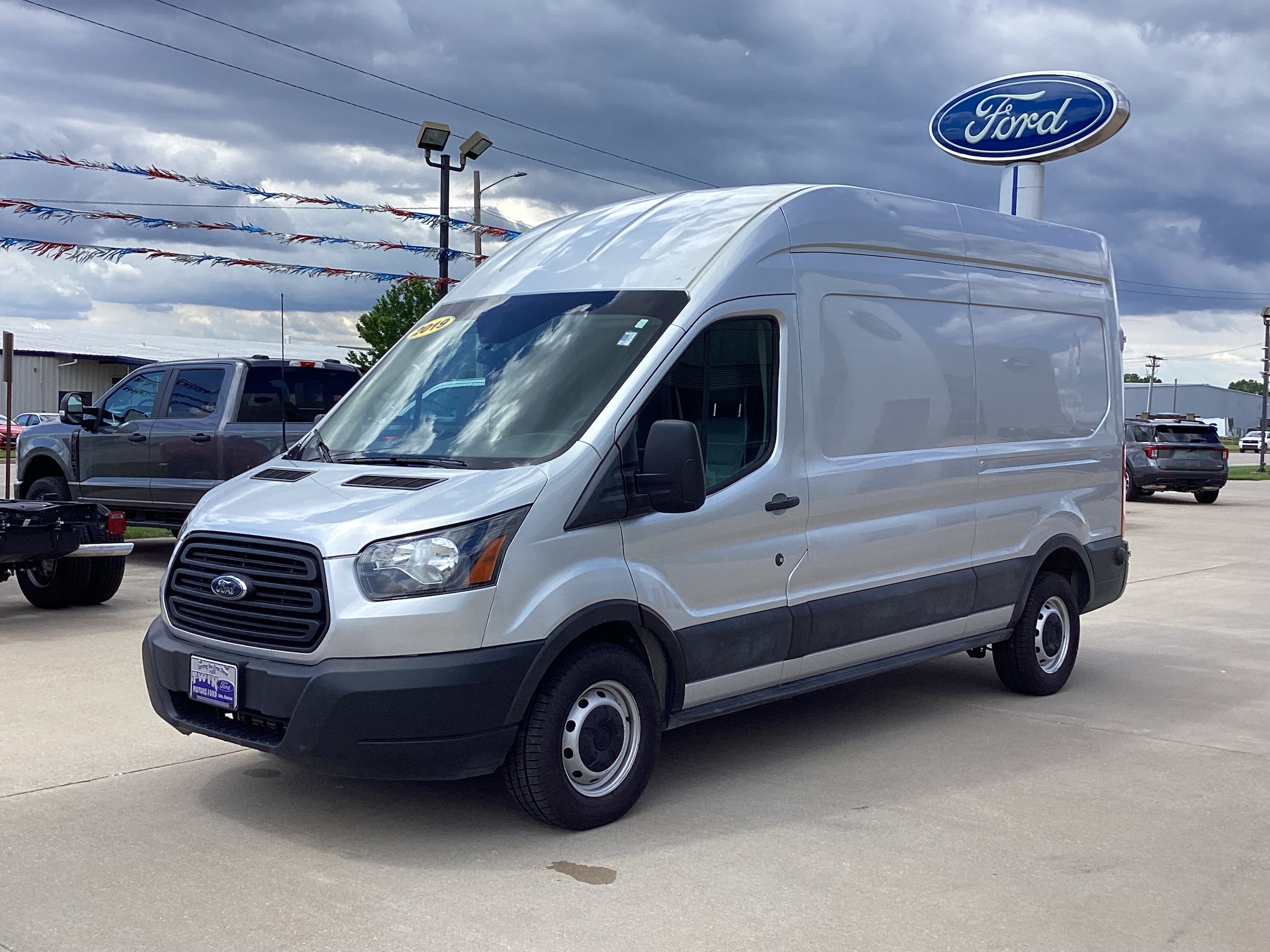 Used 2019 Ford Transit Van Base with VIN 1FTYR2XV8KKA46706 for sale in Kansas City