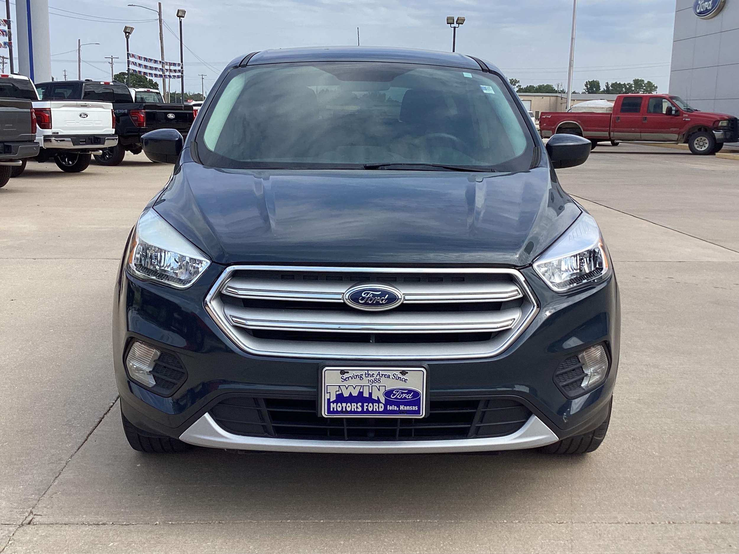 Used 2019 Ford Escape SE with VIN 1FMCU0GDXKUB05596 for sale in Kansas City