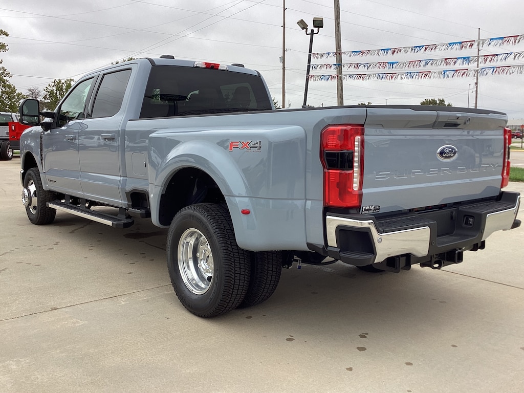 New 2026 Ford Super Duty F-350 DRW F-350 Lariat TRUCK
