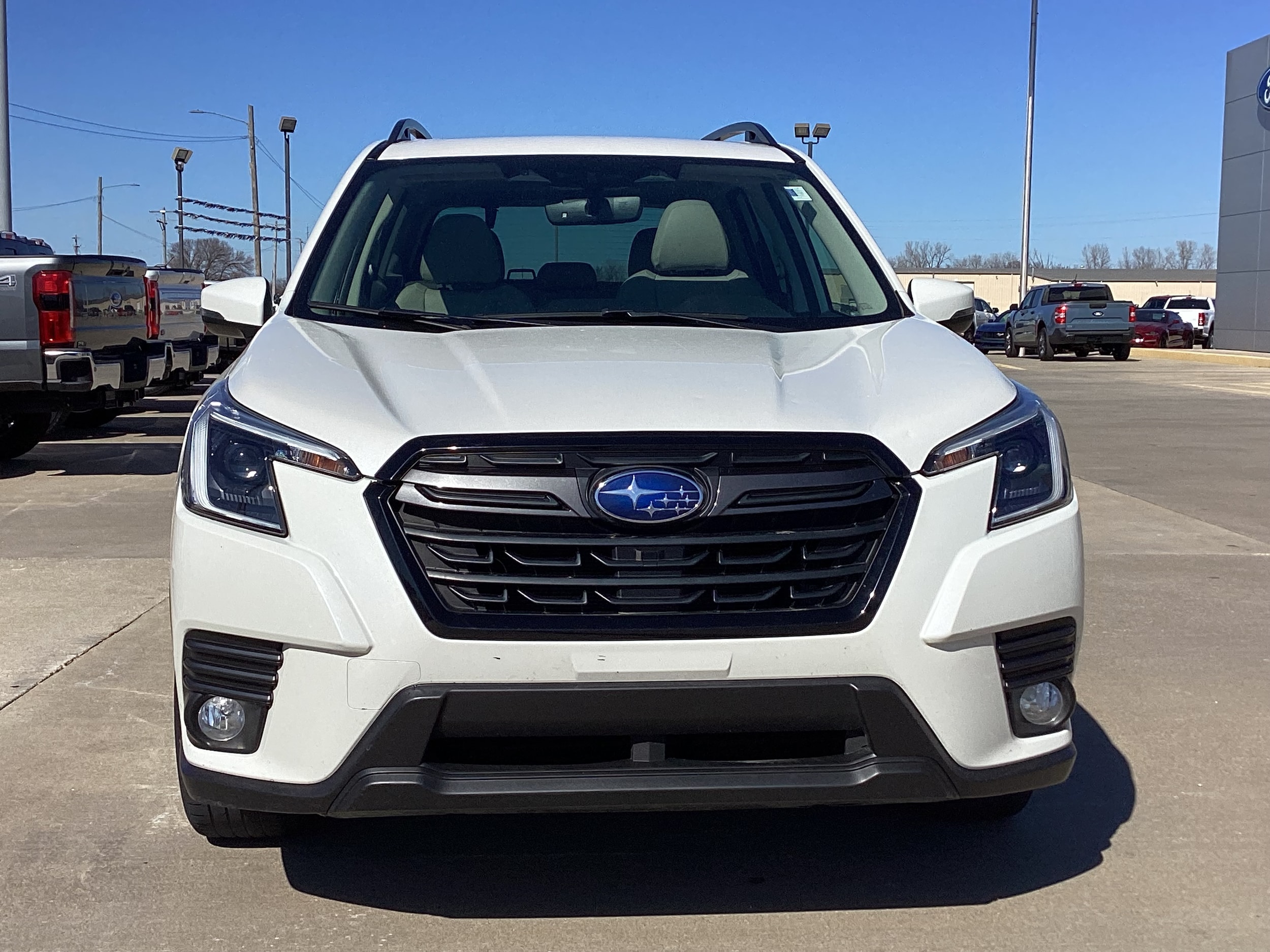 Used 2022 Subaru Forester Limited with VIN JF2SKANC7NH483928 for sale in Kansas City