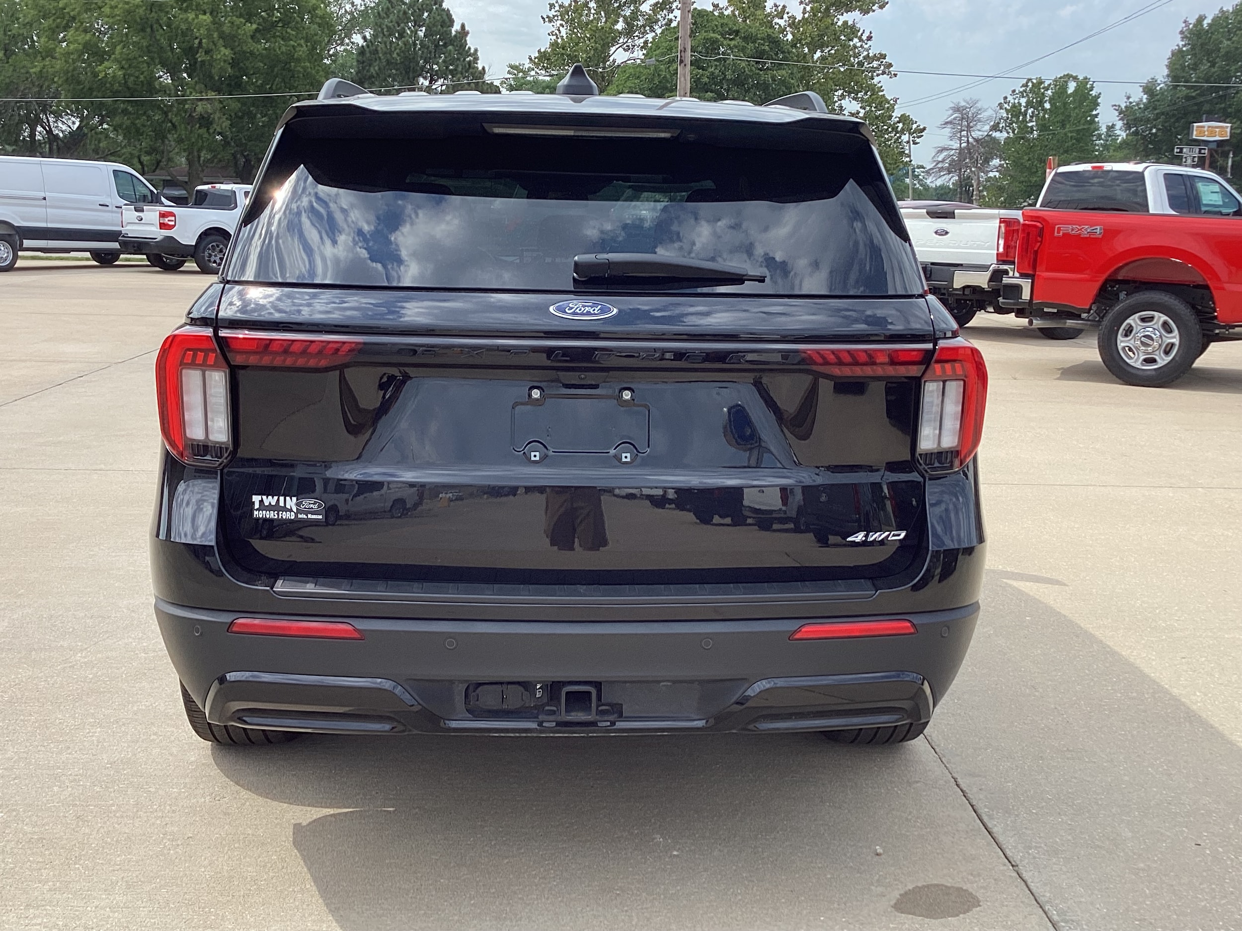 2025 Ford Explorer ST-LINE - Photo 5