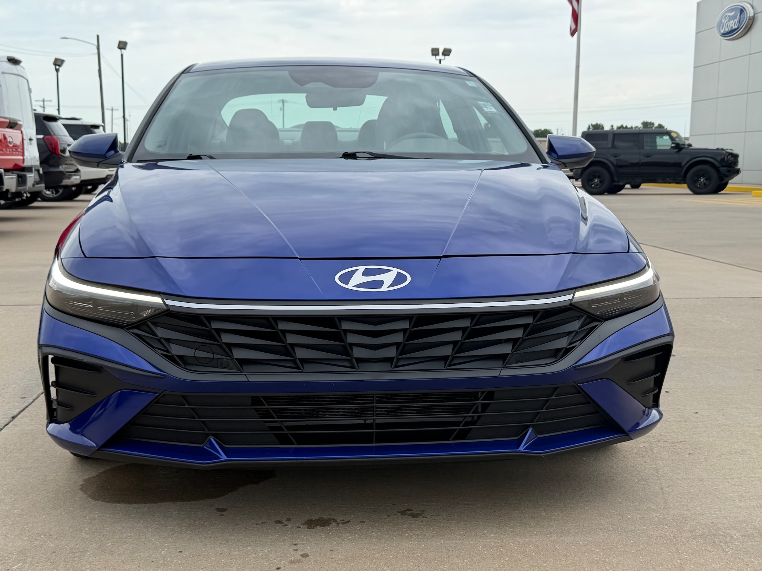 Used 2024 Hyundai Elantra SEL with VIN KMHLM4DG5RU816509 for sale in Kansas City