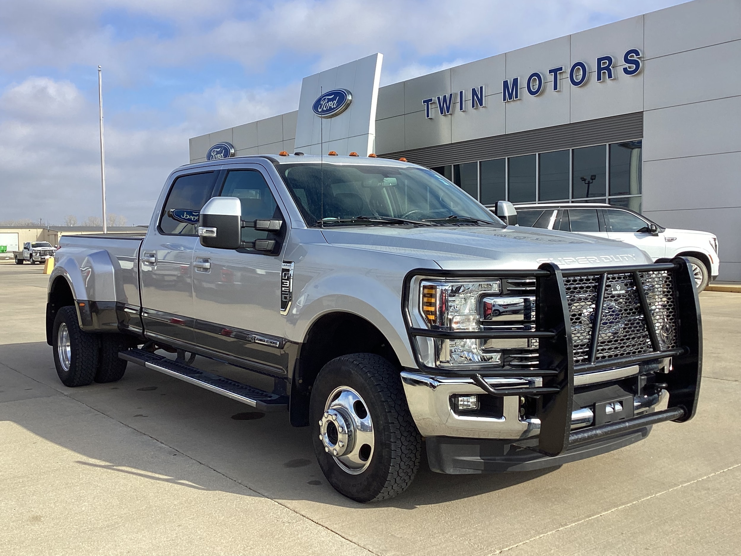 2018 Ford F-350 Super Duty Lariat's photo