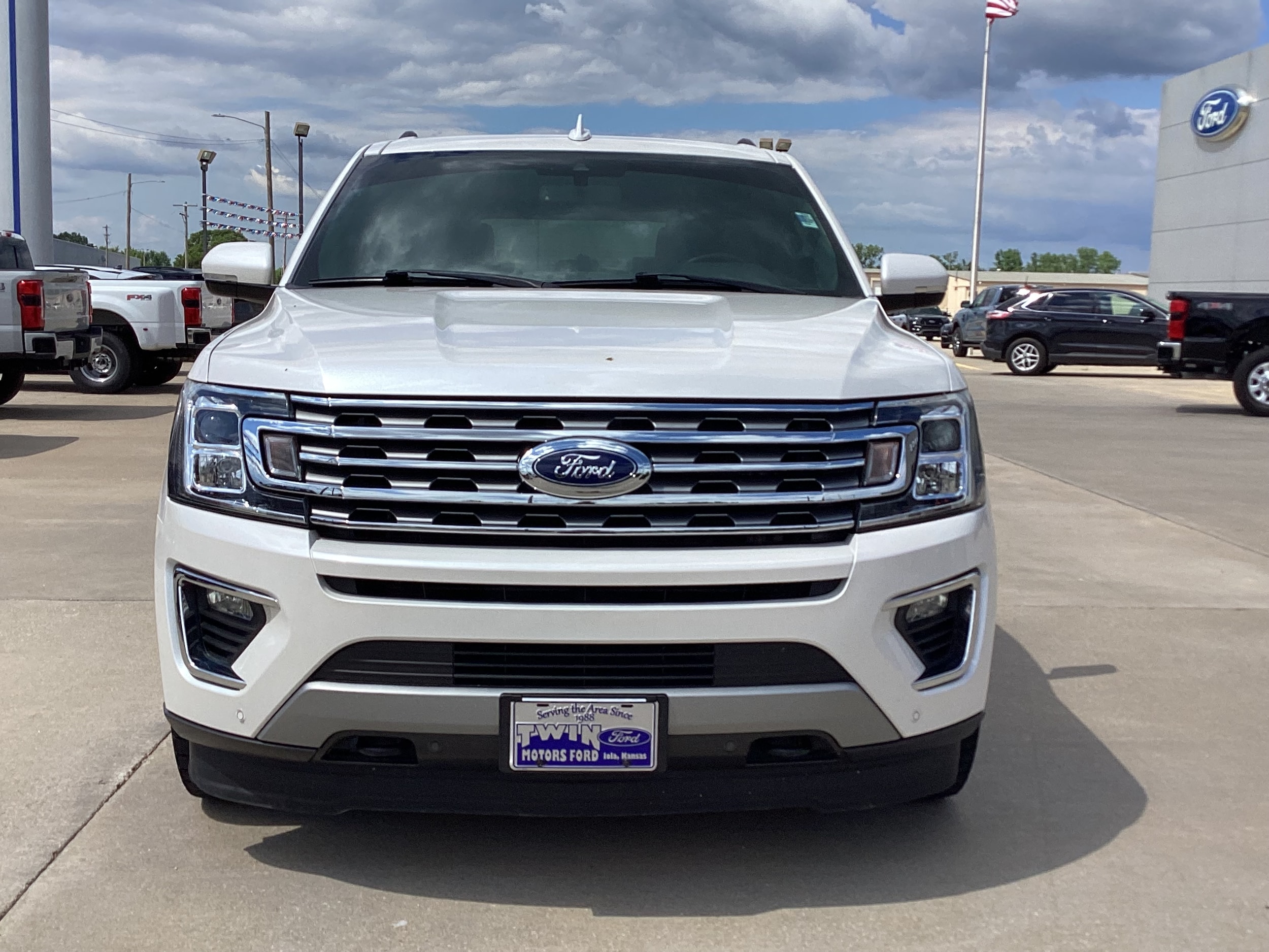 Used 2019 Ford Expedition Limited with VIN 1FMJU2AT4KEA90283 for sale in Kansas City