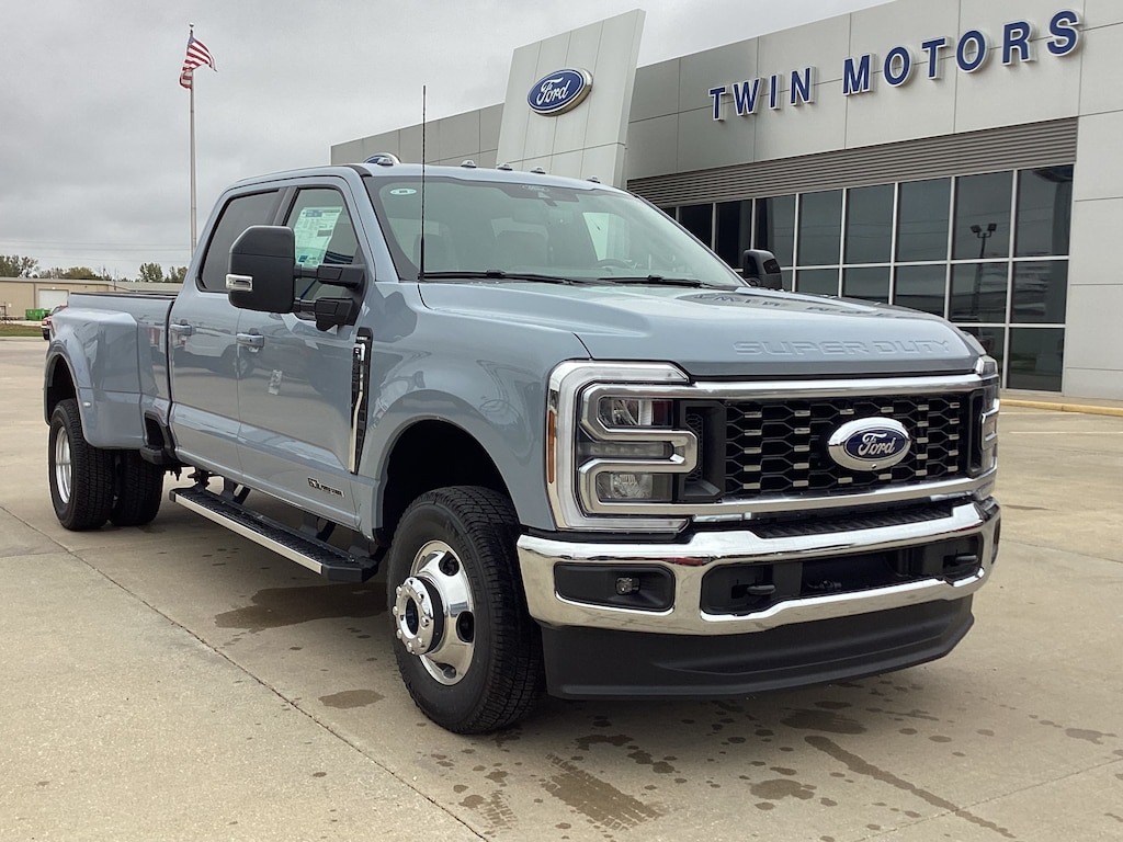 New 2026 Ford Super Duty F-350 DRW F-350 Lariat TRUCK