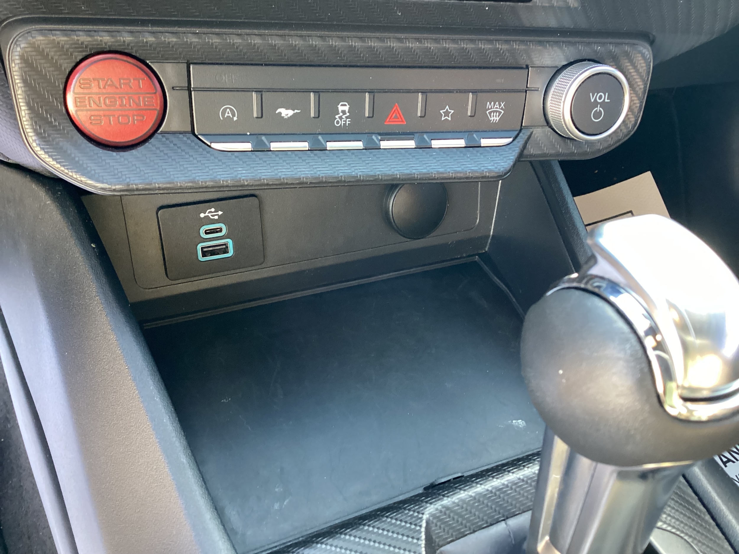 2024 Ford Mustang EcoBoost - Photo 14
