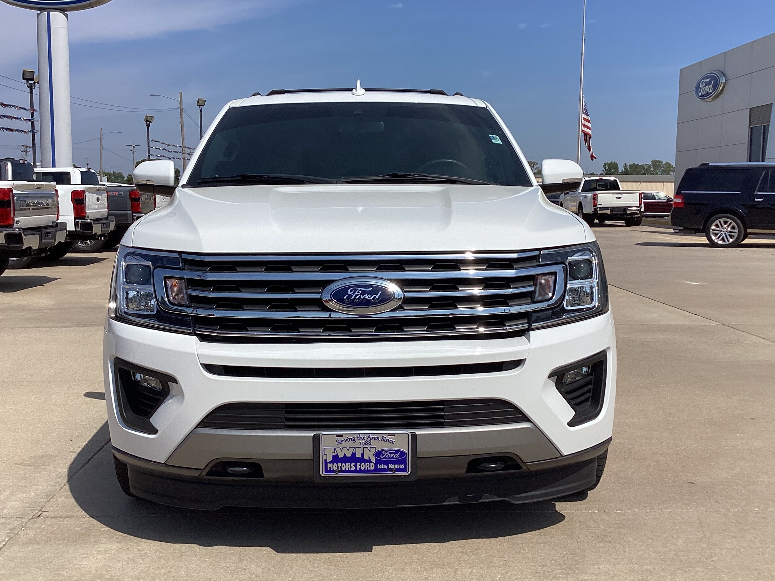 Used 2020 Ford Expedition XLT with VIN 1FMJK1JT5LEA06683 for sale in Kansas City